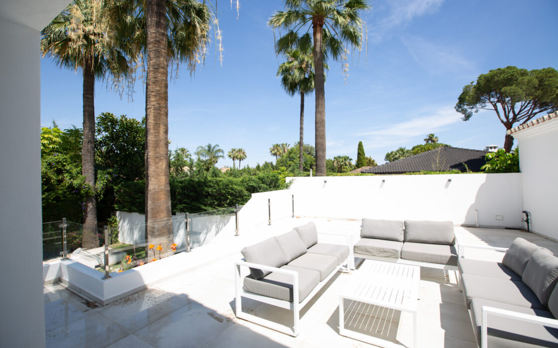 Вилла в Лас-Брисас, 5 комнат, терраса, 290 кв.м у моря