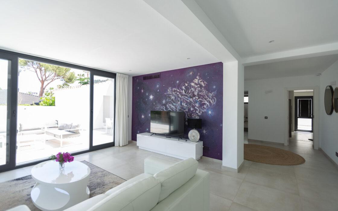 Вилла в Лас-Брисас, 5 комнат, терраса, 290 кв.м у моря