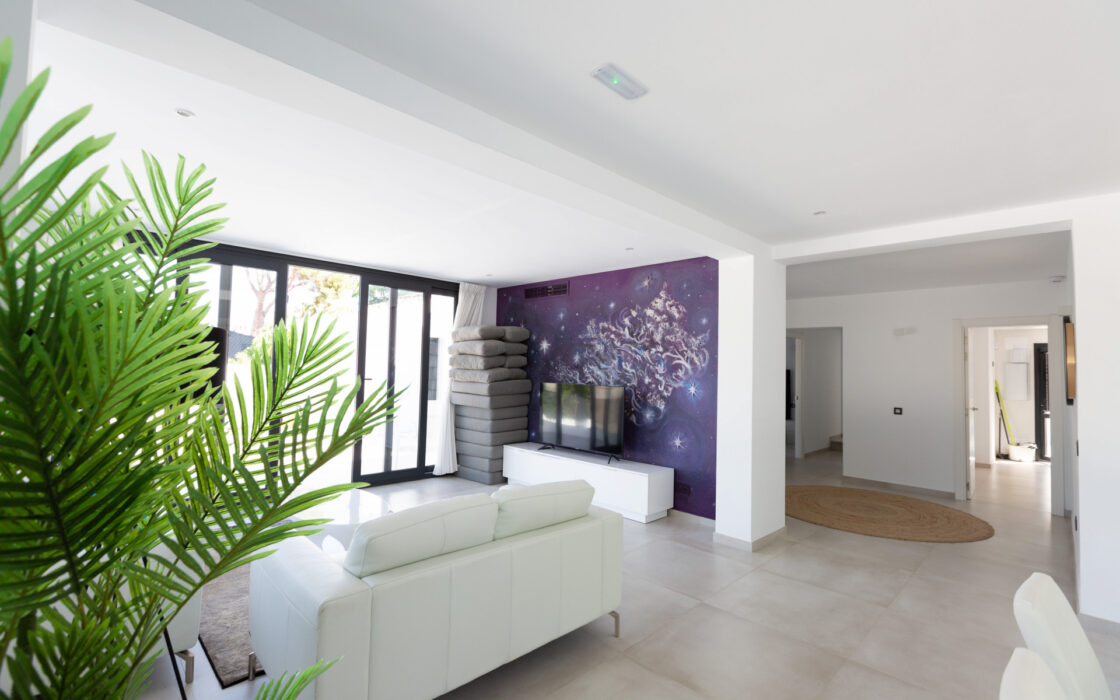 Вилла в Лас-Брисас, 5 комнат, терраса, 290 кв.м у моря