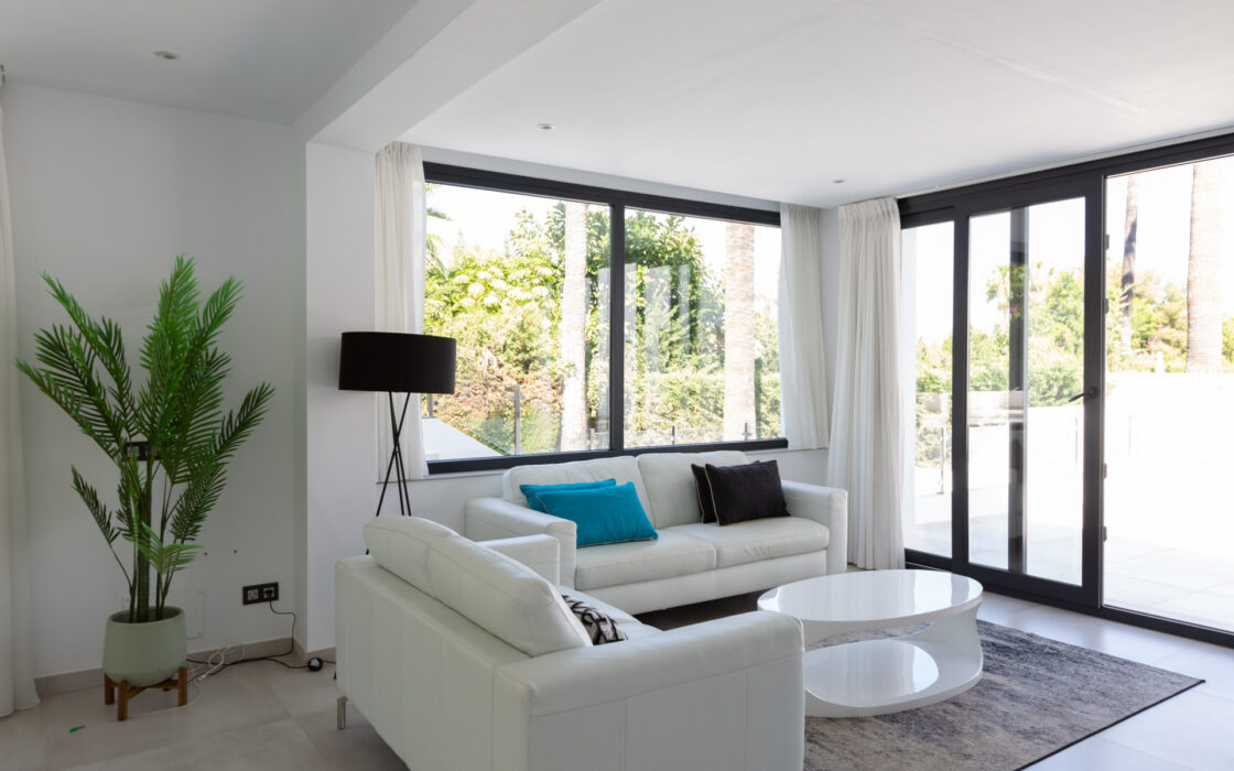 Вилла в Лас-Брисас, 5 комнат, терраса, 290 кв.м у моря