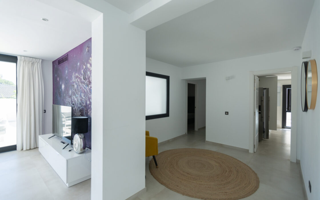 Вилла в Лас-Брисас, 5 комнат, терраса, 290 кв.м у моря