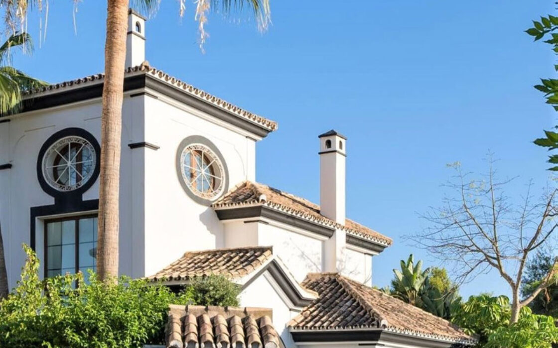 Просторная вилла 436 кв.м в центре Марбельи с террасой