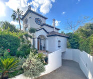 Просторная вилла 436 кв.м в центре Марбельи с террасой