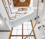 Просторная вилла 436 кв.м в центре Марбельи с террасой