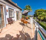 Просторная вилла 436 кв.м в центре Марбельи с террасой