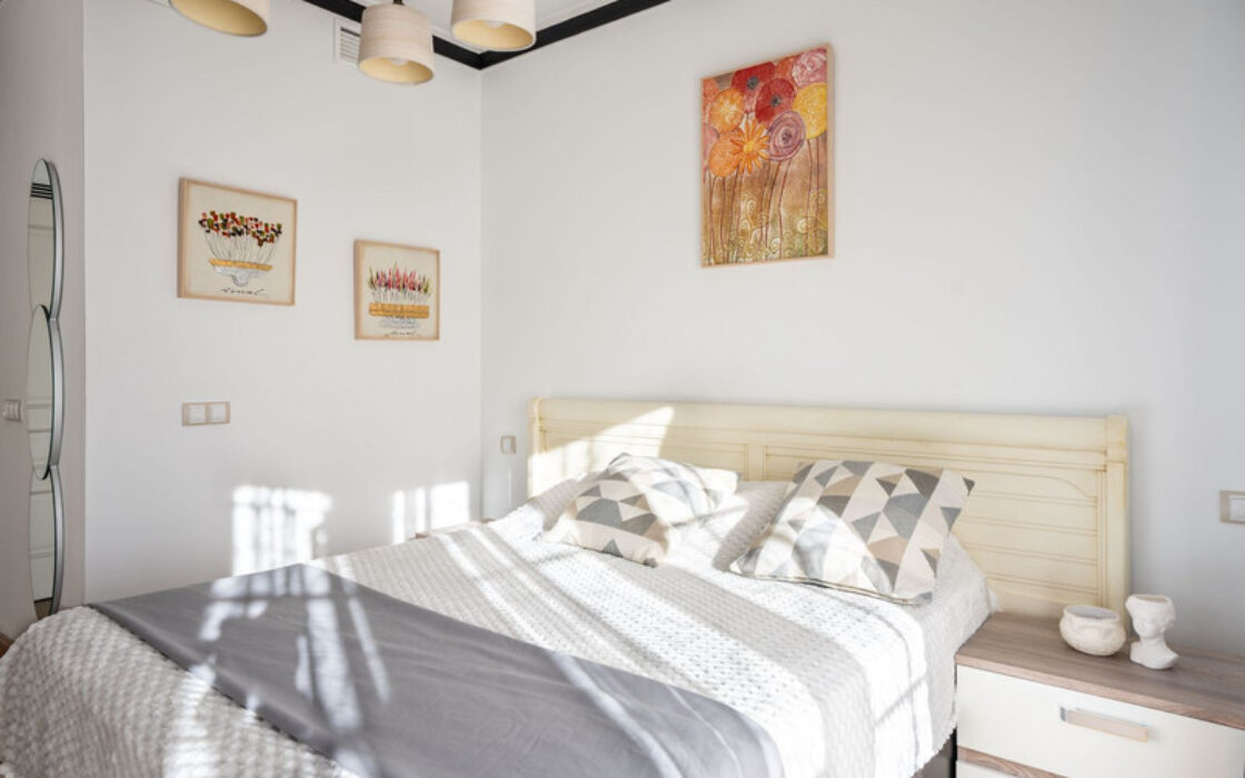 Просторная вилла 436 кв.м в центре Марбельи с террасой