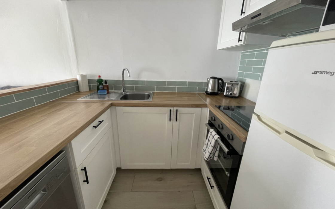 Квартира 70 кв.м с террасой у моря в Эстепоне