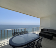 Квартира 70 кв.м с террасой у моря в Эстепоне