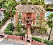 Просторная вилла в Финистрата 320 кв.м с видом на море