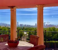 Просторная вилла в Финистрата 320 кв.м с видом на море