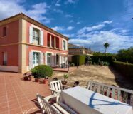 Просторная вилла в Финистрата 320 кв.м с видом на море