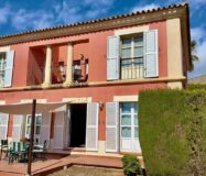 Просторная вилла в Финистрата 320 кв.м с видом на море