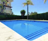 Просторная 3-комнатная квартира с панорамным видом в Эстепоне