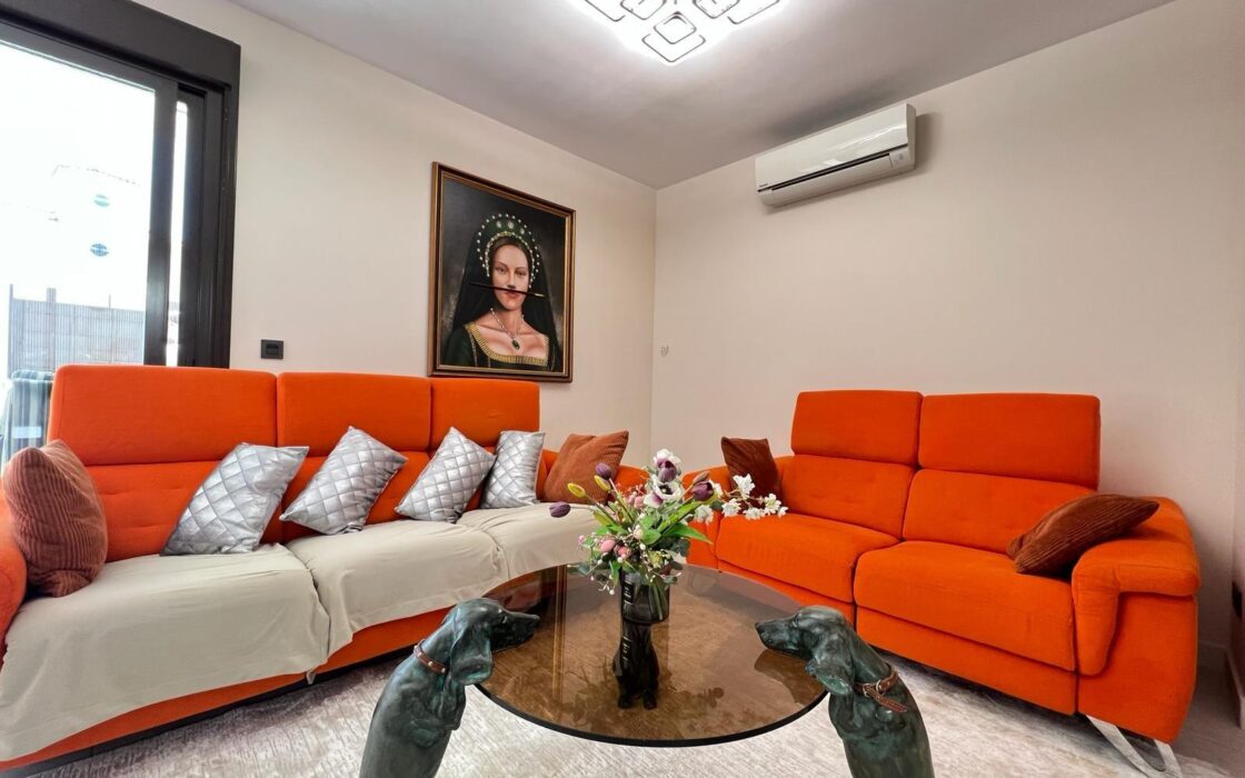 Вилла хайтек в Кабо Риг с бассейном и террасой 111 кв.м