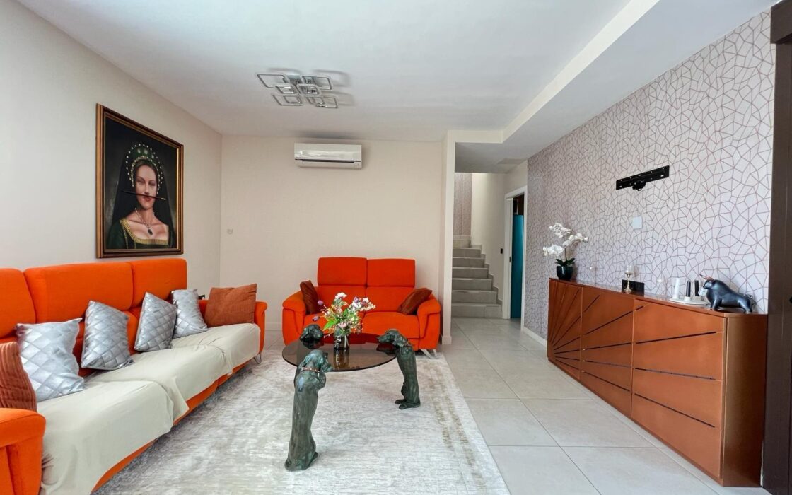 Вилла хайтек в Кабо Риг с бассейном и террасой 111 кв.м