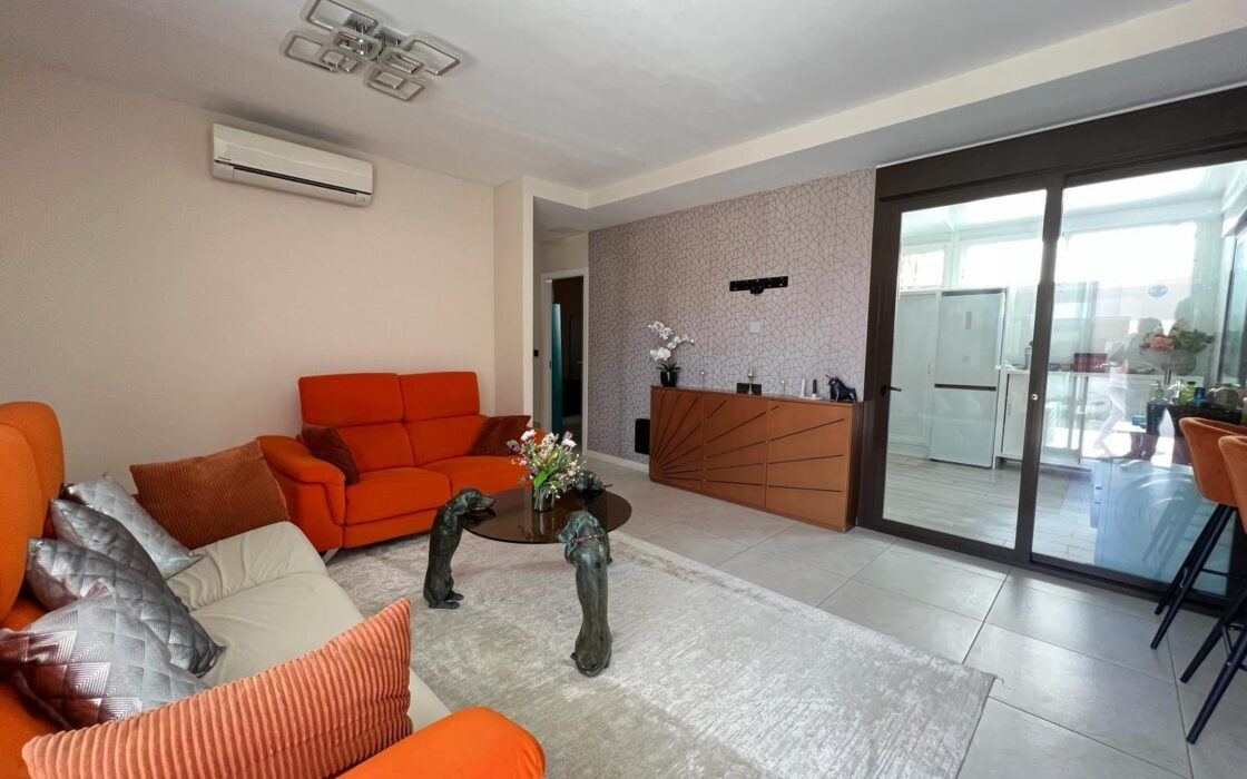 Вилла хайтек в Кабо Риг с бассейном и террасой 111 кв.м