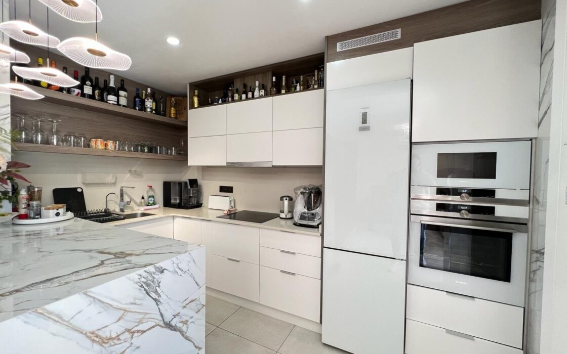 Вилла хайтек в Кабо Риг с бассейном и террасой 111 кв.м