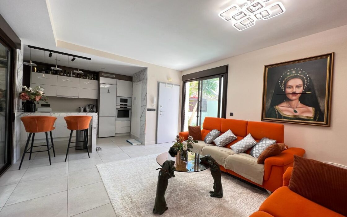 Вилла хайтек в Кабо Риг с бассейном и террасой 111 кв.м