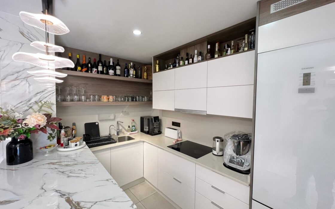 Вилла хайтек в Кабо Риг с бассейном и террасой 111 кв.м