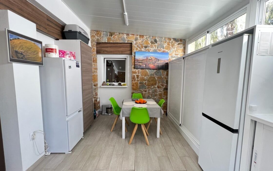 Вилла хайтек в Кабо Риг с бассейном и террасой 111 кв.м