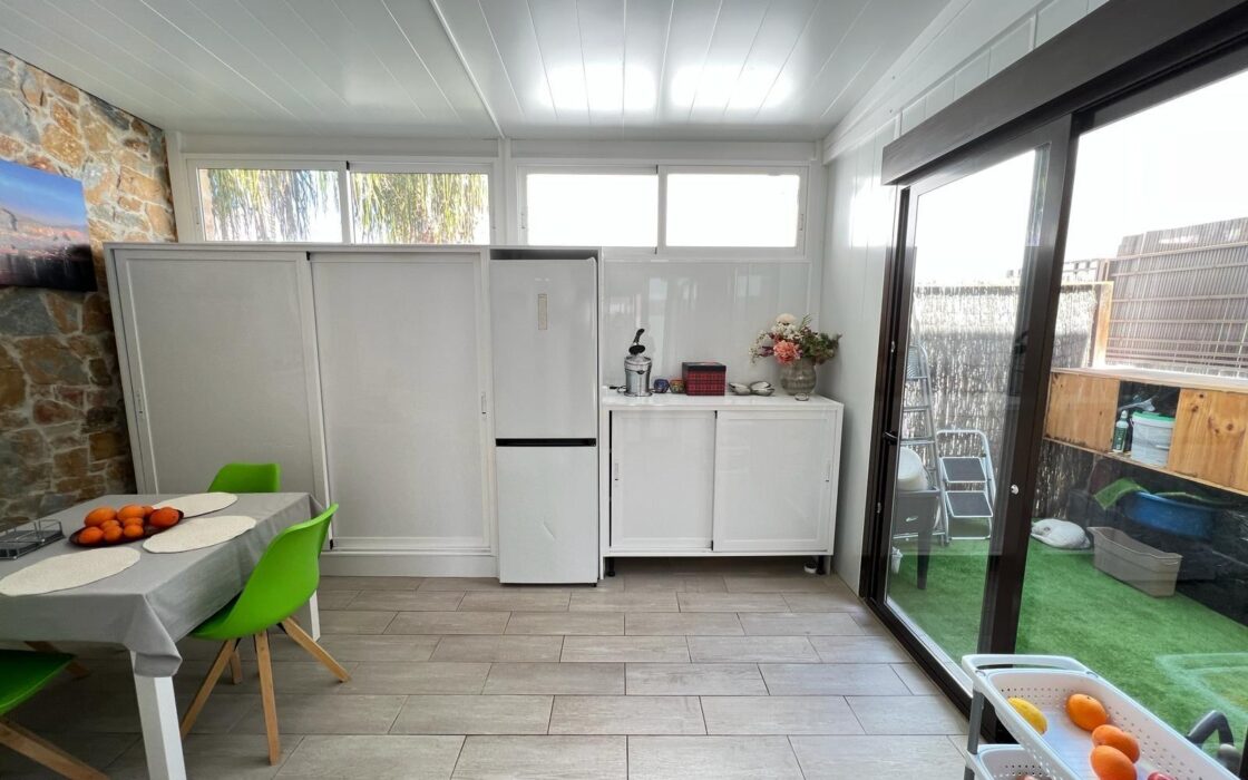 Вилла хайтек в Кабо Риг с бассейном и террасой 111 кв.м