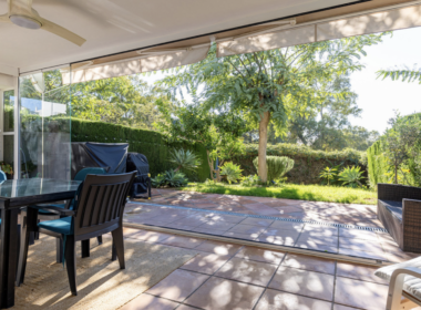 Апартамент с 2 спальнями в Эстепоне с террасой и садом