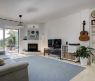 Апартамент с 2 спальнями в Эстепоне с террасой и садом