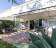 Апартамент с 2 спальнями в Эстепоне с террасой и садом