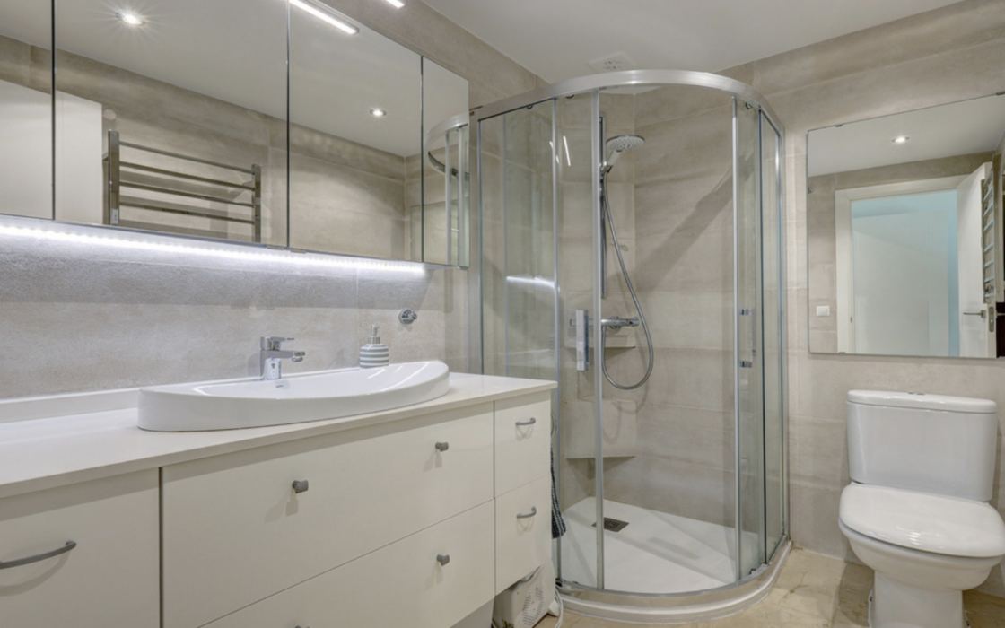 Апартамент с 2 спальнями в Эстепоне с террасой и садом