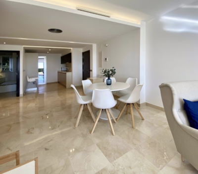 Квартира 107 кв.м з садом в Марбельє біля моря