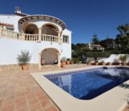 Вілла з басейном у Беніссі, 2 спальні, 1 км до моря