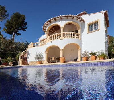 Вілла з басейном у Беніссі, 2 спальні, 1 км до моря