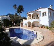 Вілла з басейном у Беніссі, 2 спальні, 1 км до моря