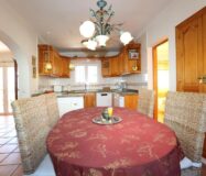 Вілла з басейном у Беніссі, 2 спальні, 1 км до моря