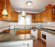 Вілла з басейном у Беніссі, 2 спальні, 1 км до моря