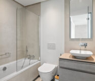 Простора 7-кімнатна квартира з терасою в Андалузії 325 кв.м