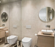 Простора 7-кімнатна квартира з терасою в Андалузії 325 кв.м