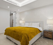 Простора 7-кімнатна квартира з терасою в Андалузії 325 кв.м