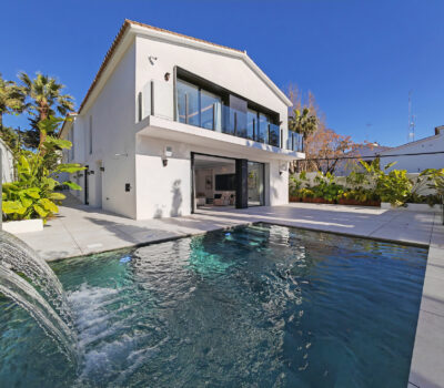 Вілла в Нуэва-Андалусія, Марбелья, 454 кв.м, вид на море