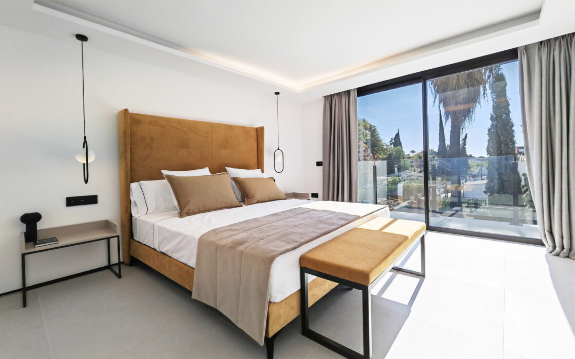 Вілла в Нуэва-Андалусія, Марбелья, 454 кв.м, вид на море