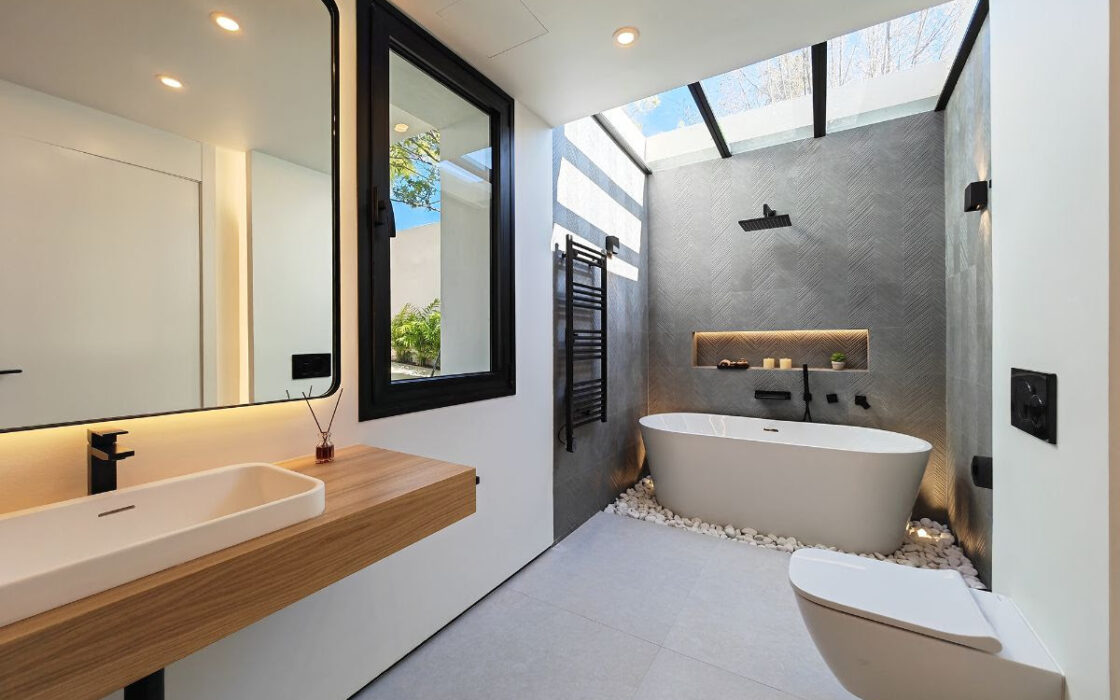 Вілла в Нуэва-Андалусія, Марбелья, 454 кв.м, вид на море