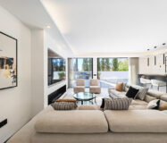 Вілла в Нуэва-Андалусія, Марбелья, 454 кв.м, вид на море