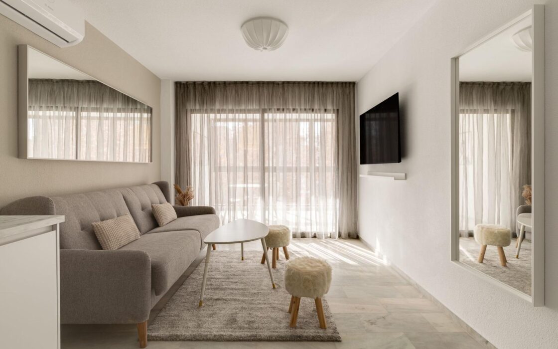 Квартира в Бенидорме 56 кв.м с террасой у моря