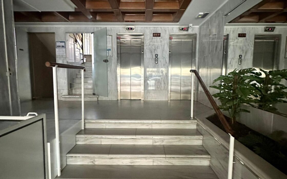 Квартира в Бенидорме 56 кв.м с террасой у моря