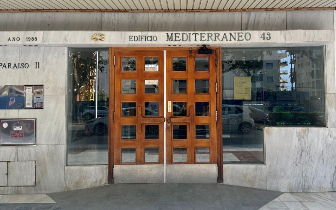 Квартира в Бенидорме 56 кв.м с террасой у моря