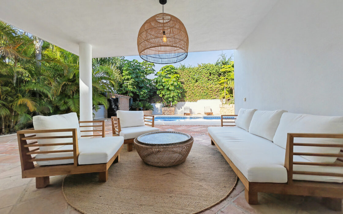 Роскошная вилла в Лос-Монтерос, Марбелья, 381 кв.м у моря