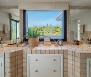 Роскошная вилла в Лос-Монтерос, Марбелья, 381 кв.м у моря