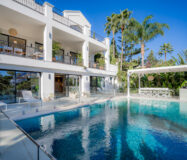 Вилла в Эль Эррохо 682 кв.м с террасой у моря