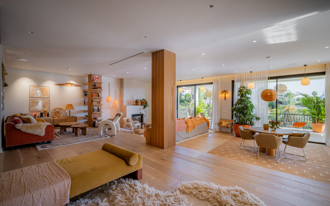 Вилла в Эль Эррохо 682 кв.м с террасой у моря