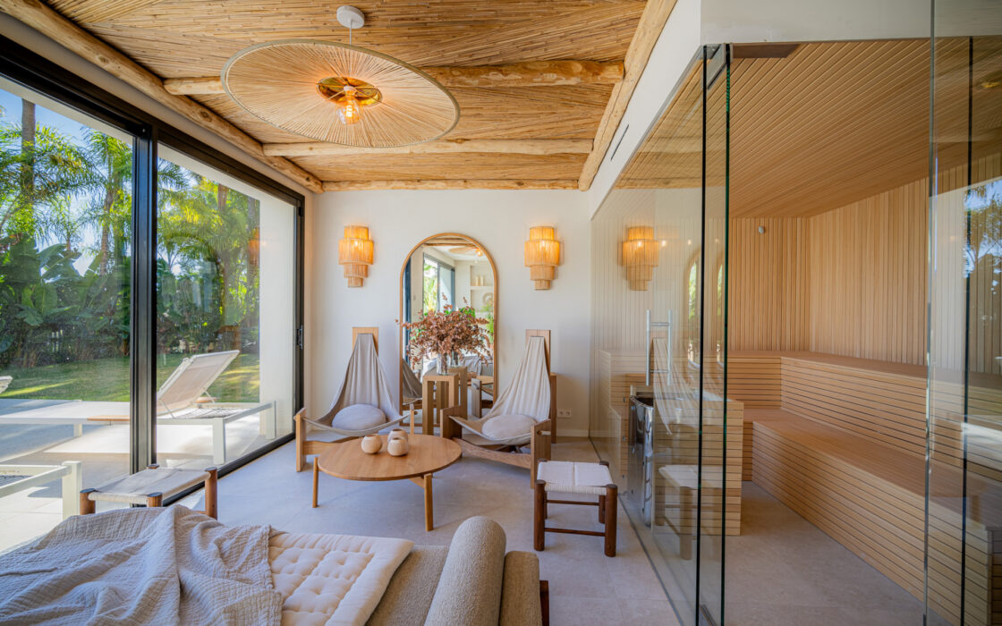 Вилла в Эль Эррохо 682 кв.м с террасой у моря